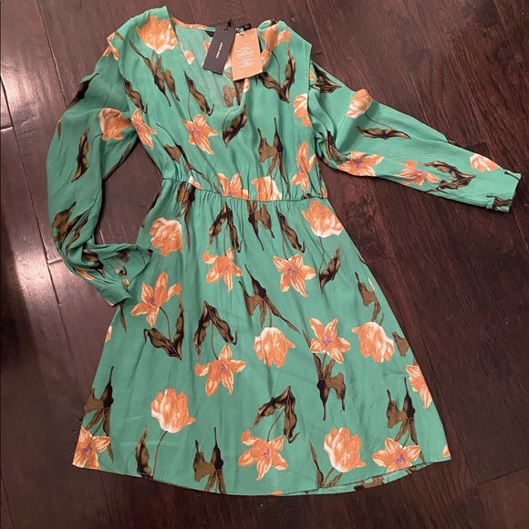 Vero Moda floral long sleeved dress - Picture 1 of 8